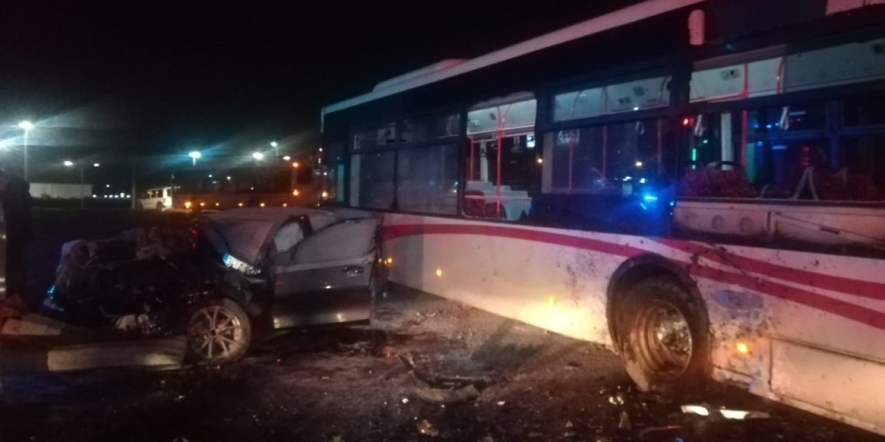 İzmir Bornova ilçesinde gerçekleşen kaza ortalığı dağıttı - Yaralılar var