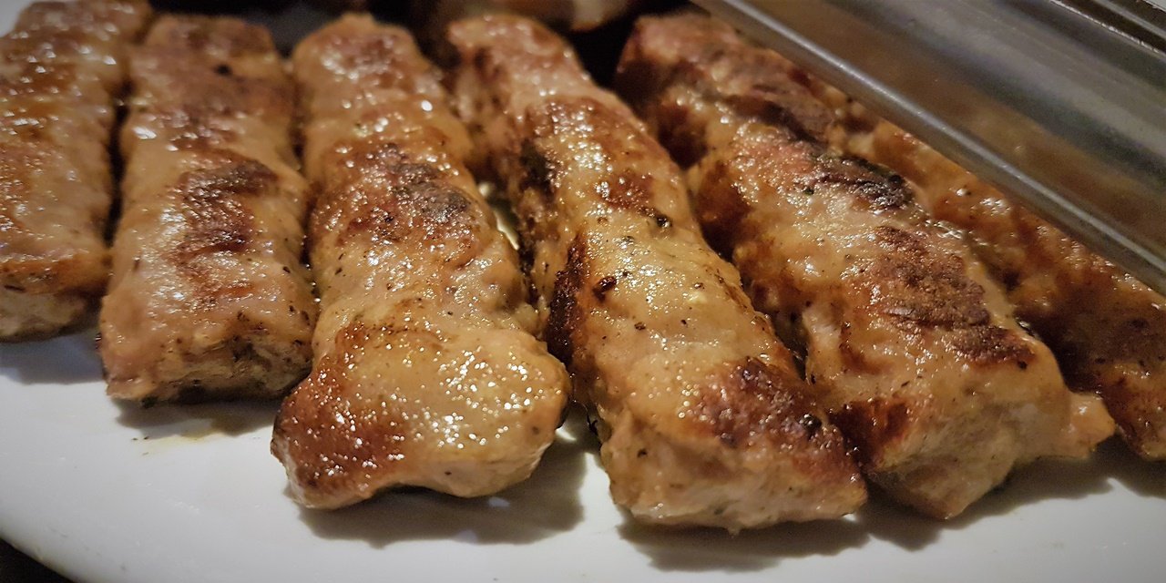 Her Isırıkta Lezzetine Adeta Hayran Bıraktıran Göçmen Köftesi tarifi