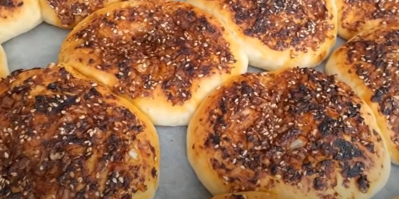 Tarif Defterinizin Baş Köşesinde Yer Alacak Nefis Bir Lezzet Biberli Börek Tarifi