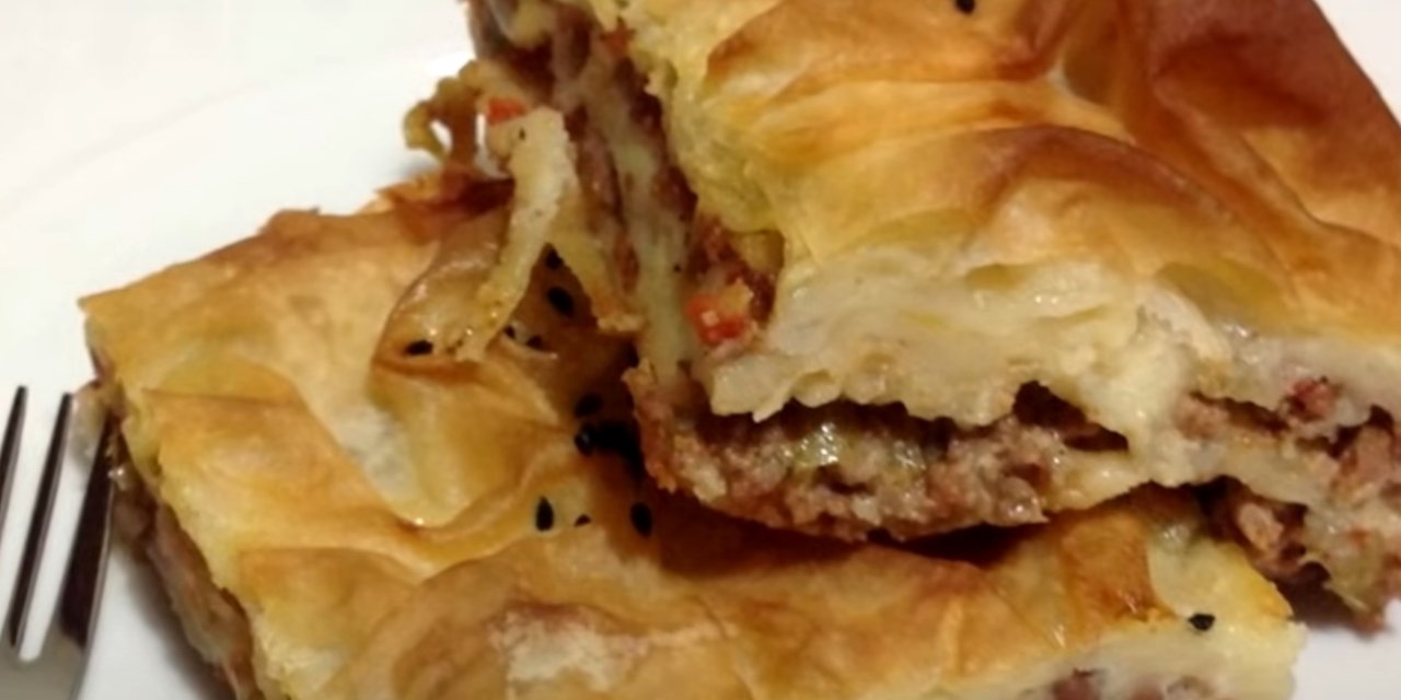 Kıymalı Börek Tarifi! Böreğin Daha İyi Kızarması İçin Bir Tutam Şekeri....