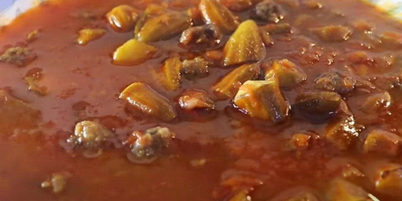 Türk Mutfağının Eşsiz Lezzetli Köfteli Bamya Yemeği Tarifi! Sıcacık ve Şifa Dolu