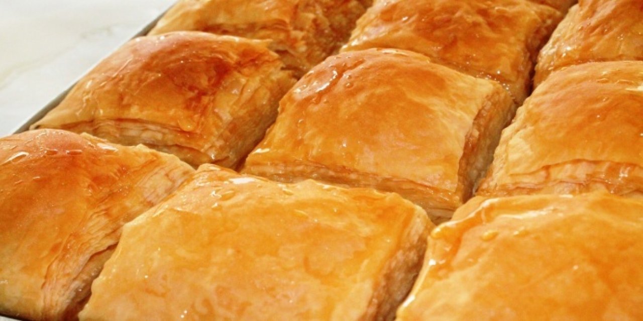 Adını yöre insanından alan börek görünümlü nefis tatlı: Laz Böreği tarifi