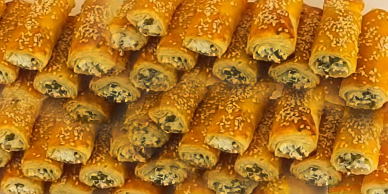 Türk mutfağının eşsiz böreği Kokusu ve lezzetiyle efsane Mahlepli Peynirli Börek Tarifi