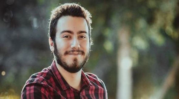 Ünlü Fenomen Enes Batur Yine Olayla Gündeme Geldi Evi Polislerce Basıldı cezalar kesildi