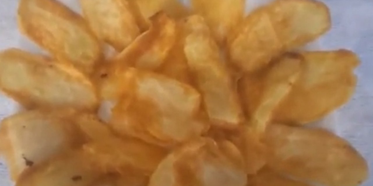Hem sağlıklı hem de pratik! Evde patates cipsi nasıl yapılır? Çıtır Çıtır patates cipsi tarifi..