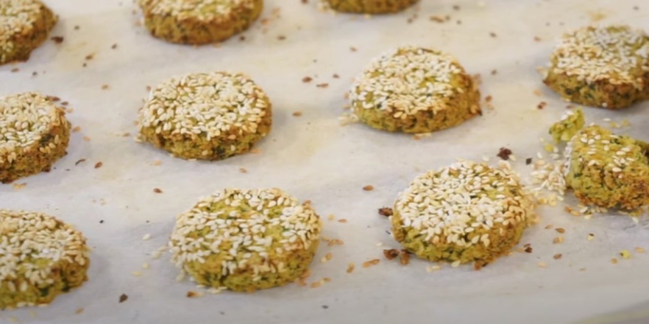 Belki de günümüzdeki en sağlıklı köfte o hemencecik hazırlanan lokum gibi pişen Fırında Falafel tarifi