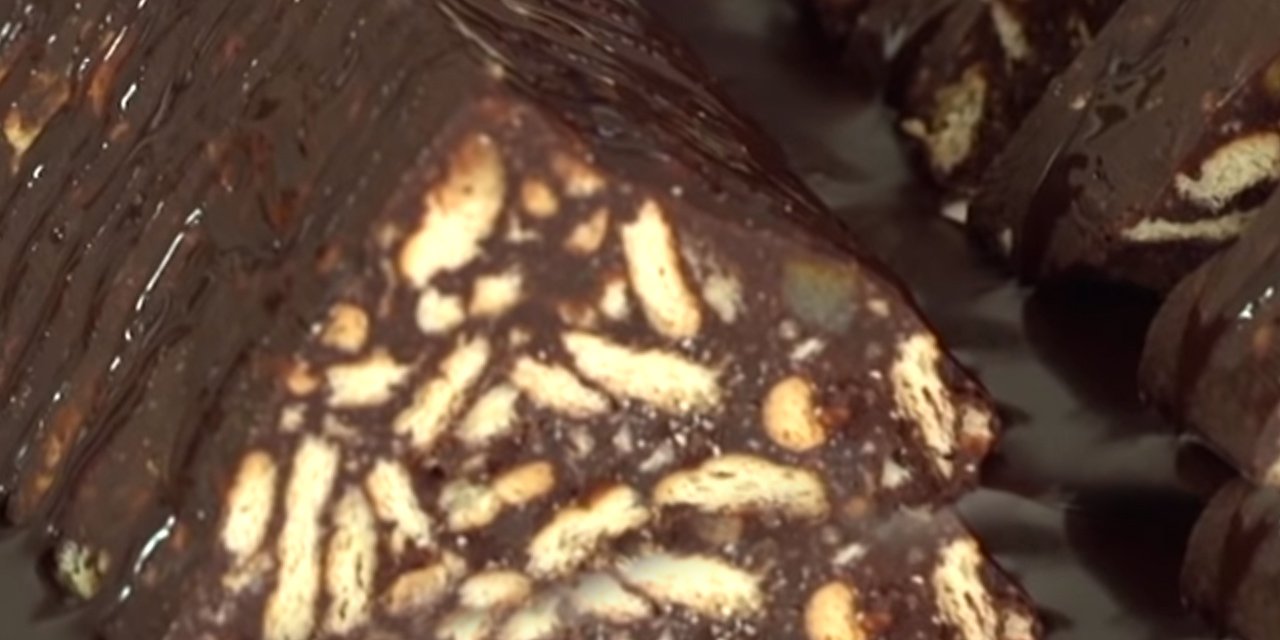 Evde En Kolayından Mozaik Pasta tarifi Buzluğa Atınca Aylarca Bozulmuyor