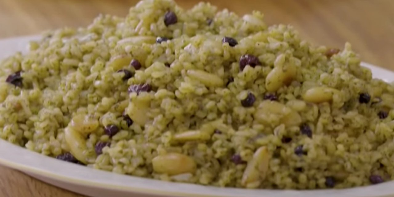Bildiğiniz Tüm Pilavlardan Daha Lezzetli Olacak Tane Tane Fıstıklı Bulgur Pilavı Tarifi