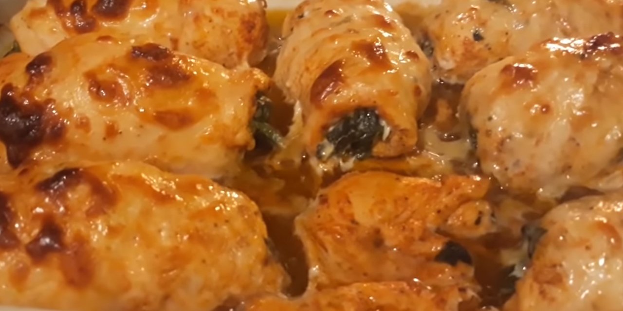 Dışı Nar Gibi Kızarıyor İçi Lokum Gibi Pişiyor Enfes Lezzetiyle Ispanaklı Piliç Dolma Tarifi