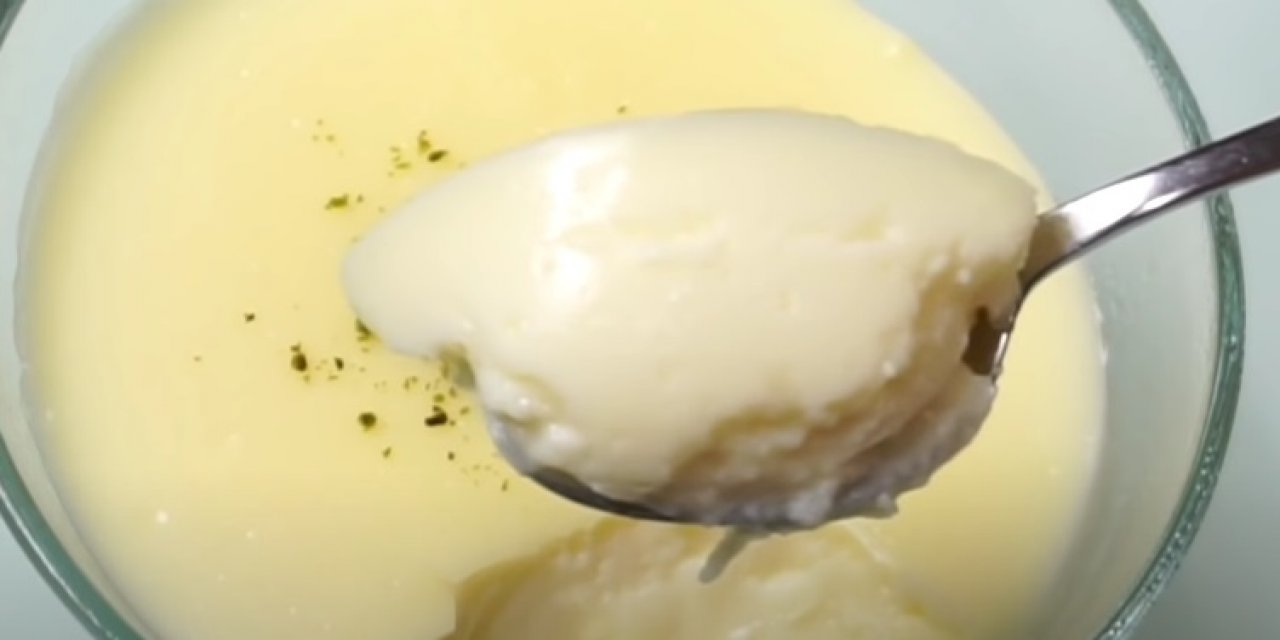 Belki de hazırlaması en kolay lezzet üstelik sadece bize özgü Lavantalı Çikolata Soslu Puding Tarifi
