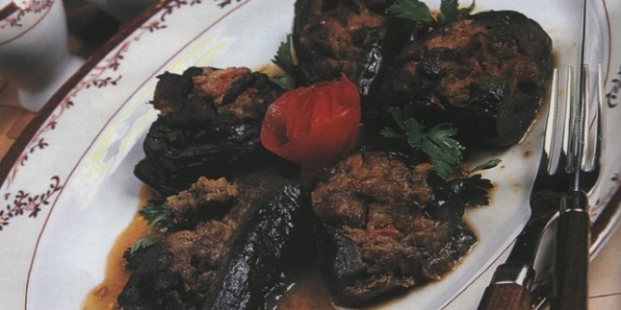 Pek bilinmeyen bir et yemeği Patlıcanlı Ekşili Kutırma tarifi