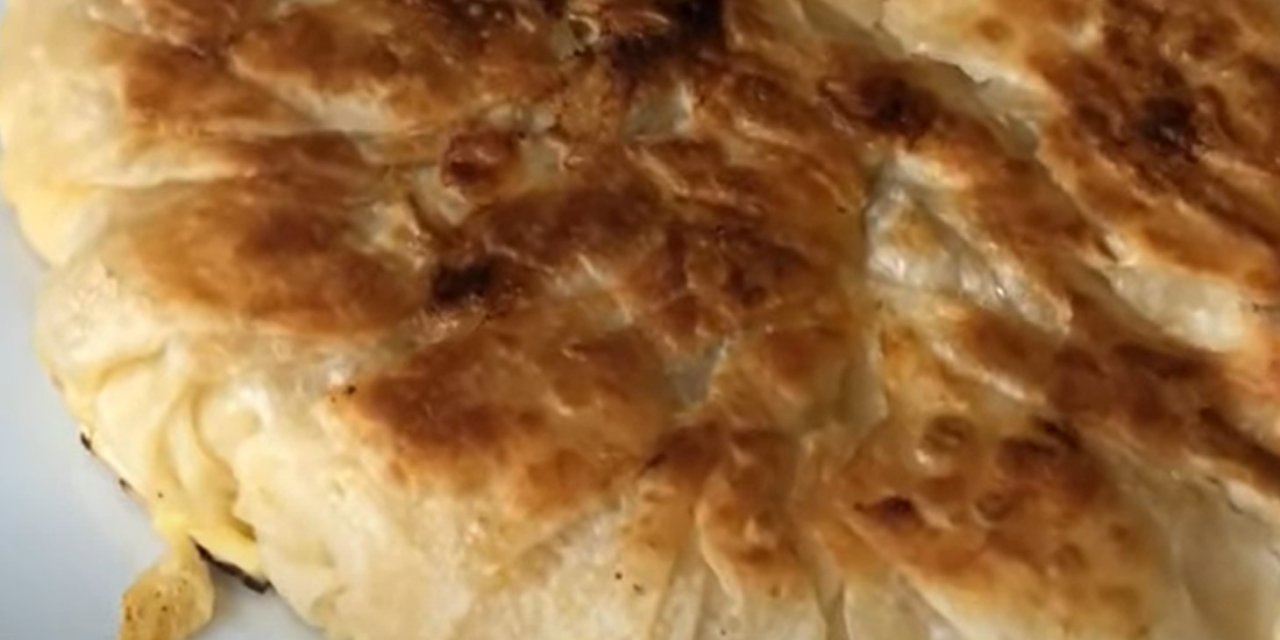 Aniden Misafiri Gelenlere Hazır Yufkadan Sucuklu Kaşar Peynirli Çıtır Çıtır Börek Tarifi