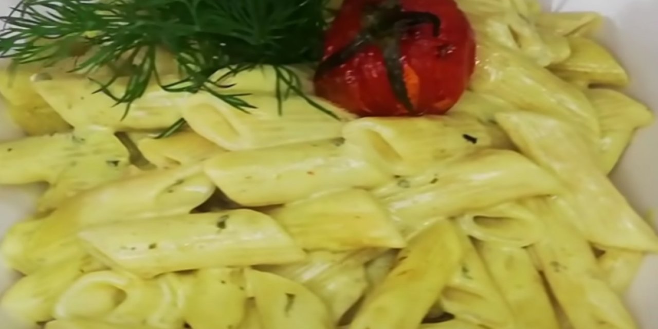 Lezzetli Safran Soslu Makarna Petrina Nasıl Yapılır? Makarna Petrina tarifi ve püf noktası..