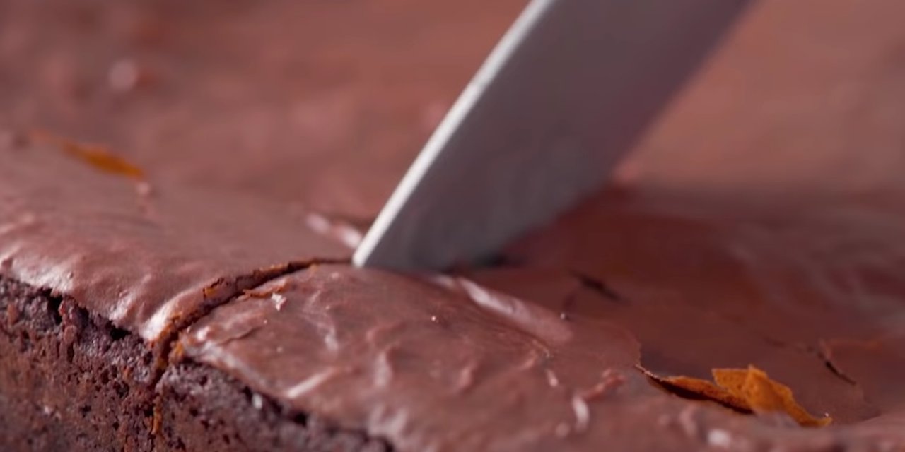 Lokum Gibi Yumuşacık Çay Yanına Enfes Brownie Tarifi