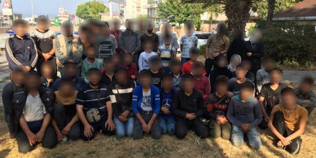 Bağcılar'da Türkiye'ye kaçak yollarla girmiş çok sayıda göçmen yakalandı