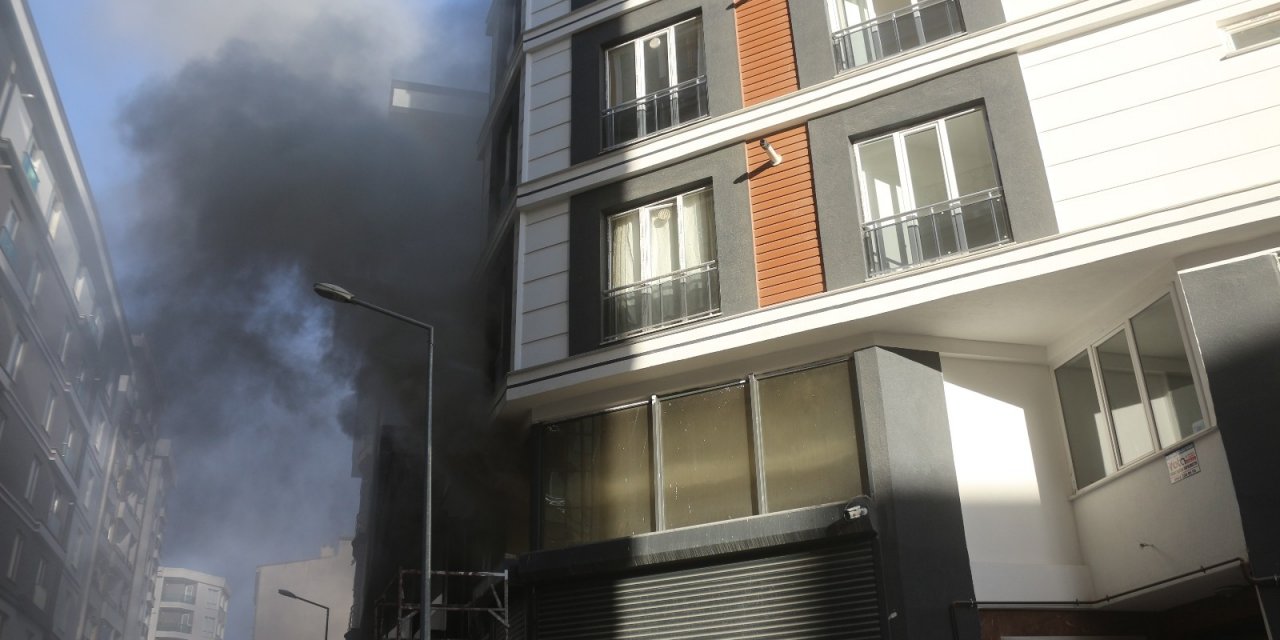 Van'dan Korkutan Yangın Haberi! İpekyolu ilçesinde çıkan yangında 3 yaralı