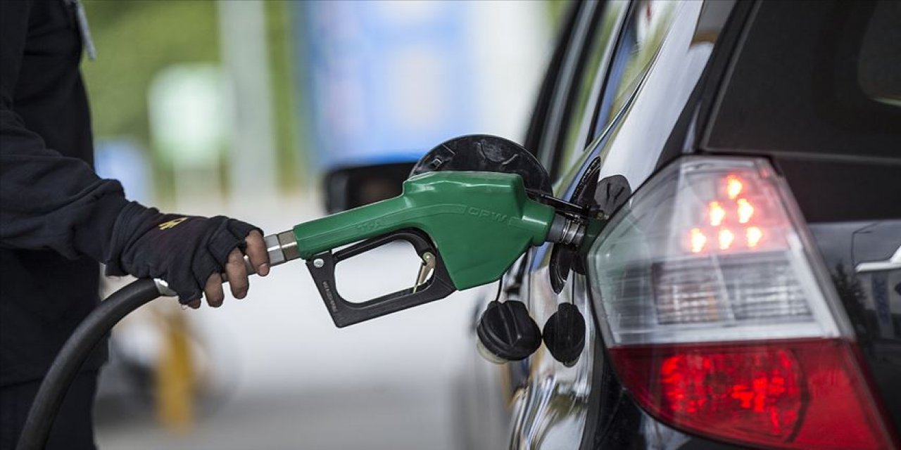 Benzine ve Motorine yine zam geldi..