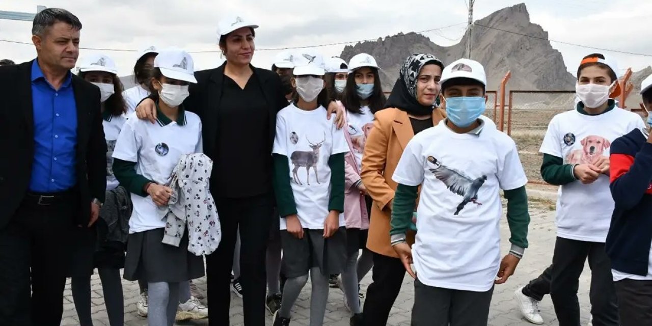 Doğubayazıt’ta "hayvanları Koruyorum" Etkinliği Düzenlendi