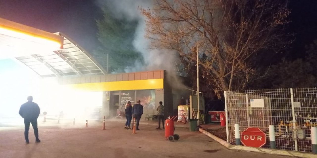 Sivas'ta Akaryakıt İstasyonunda yangın