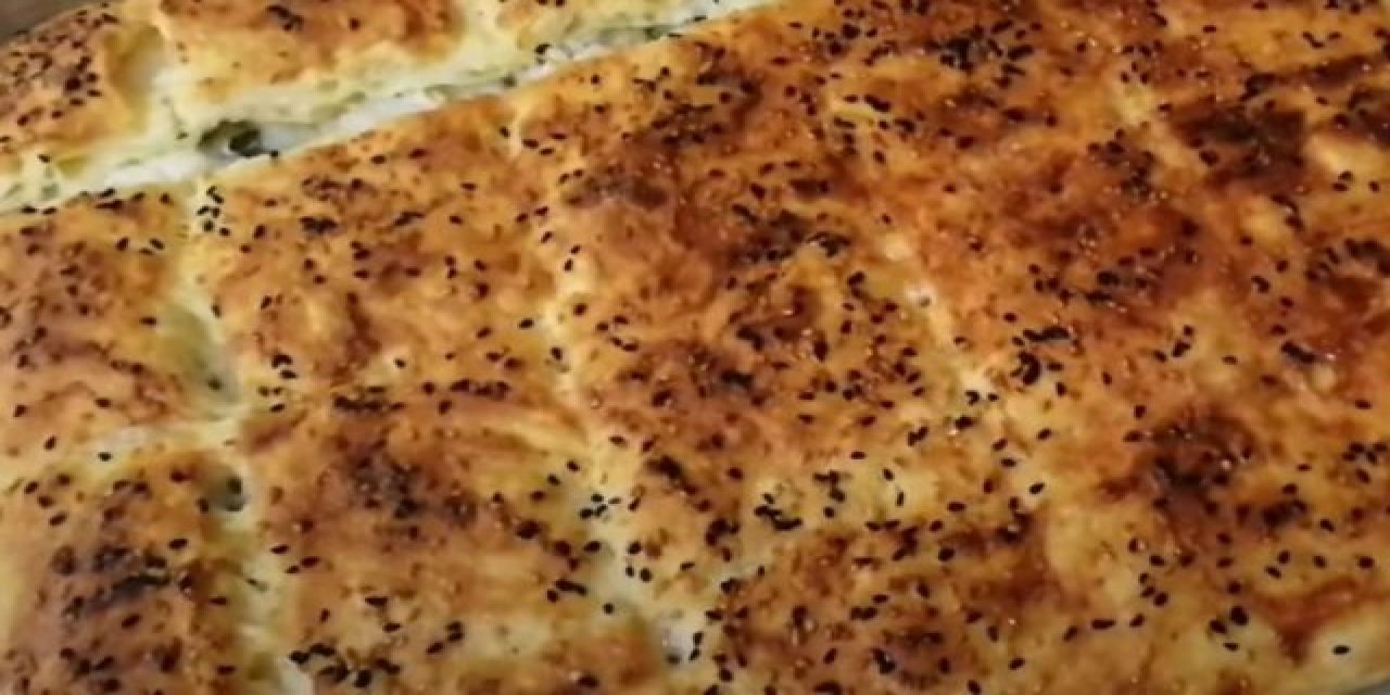 Kolay ve de Pratik Lezzetli Sodalı Börek Tarifi! Hazır Yufkayla Yapılıyor Katları Tek Tek Sayılıyor