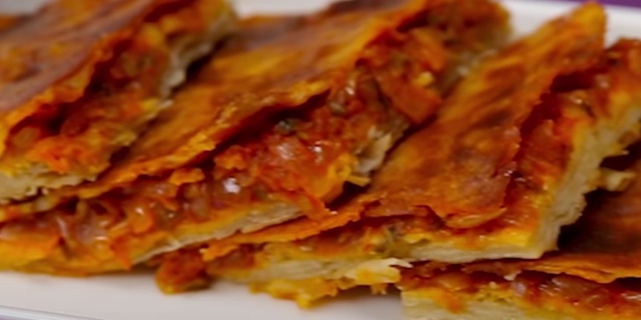 Muhacir Pidesi de olarak biliniyor. Lezzetine doyulmuyor Soğan Pidesi Tarifi