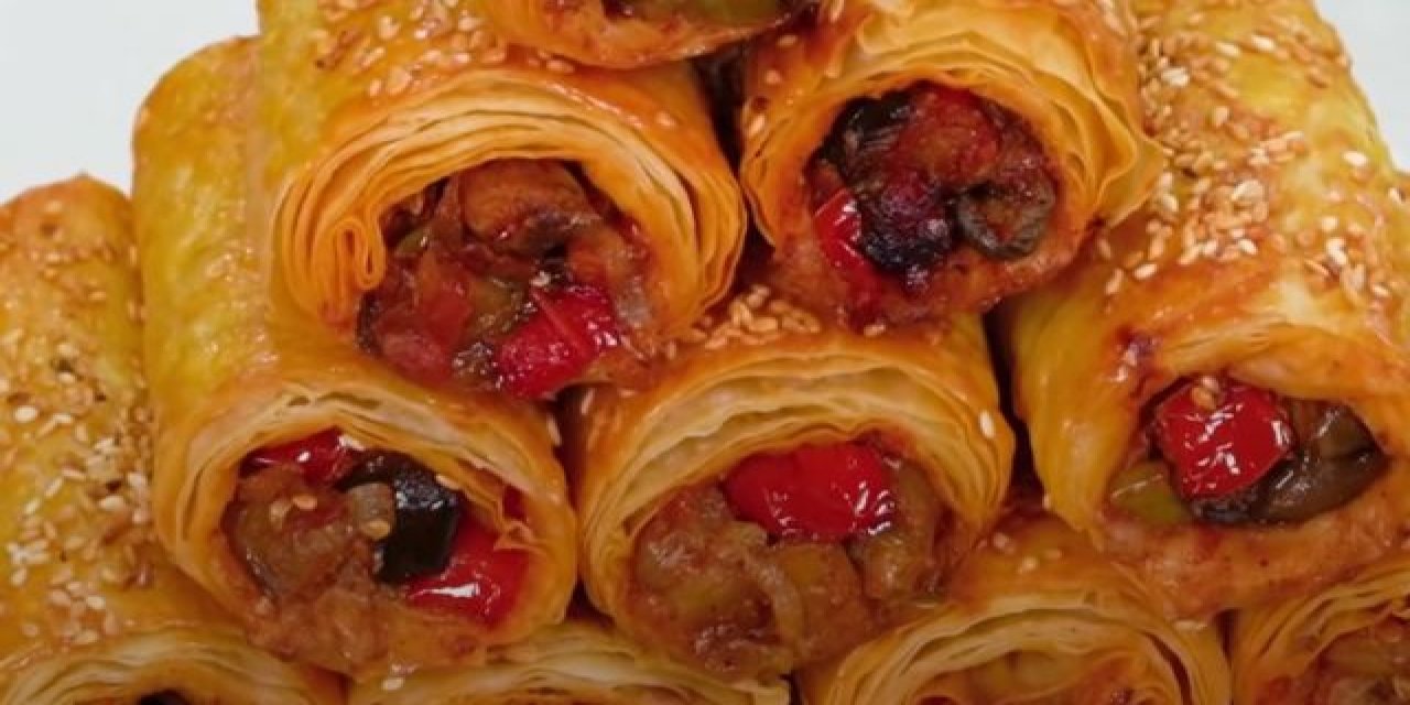 Hazır Yufkayla Yapılan Çıtır Çıtır Lezzetli ve tel tel ayrılan Patlıcanlı Börek Tarifi