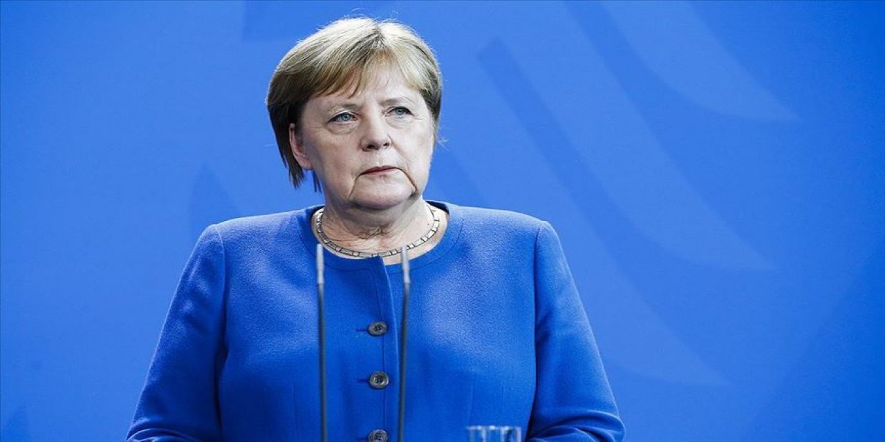 Almanya'da anlaşma sağlandı. Merkel emekliliğe ayrılıyor
