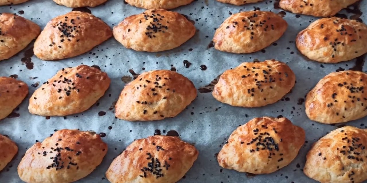 Börek Niyetine Lezzetli Mantarlı ve Zeytinli Poğaça Tarifi