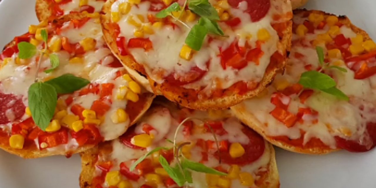 Hiç bu kadar lezzetli pizza yememiş olabilirsiniz. Bazlamalı Karışık Pizza Tarifi