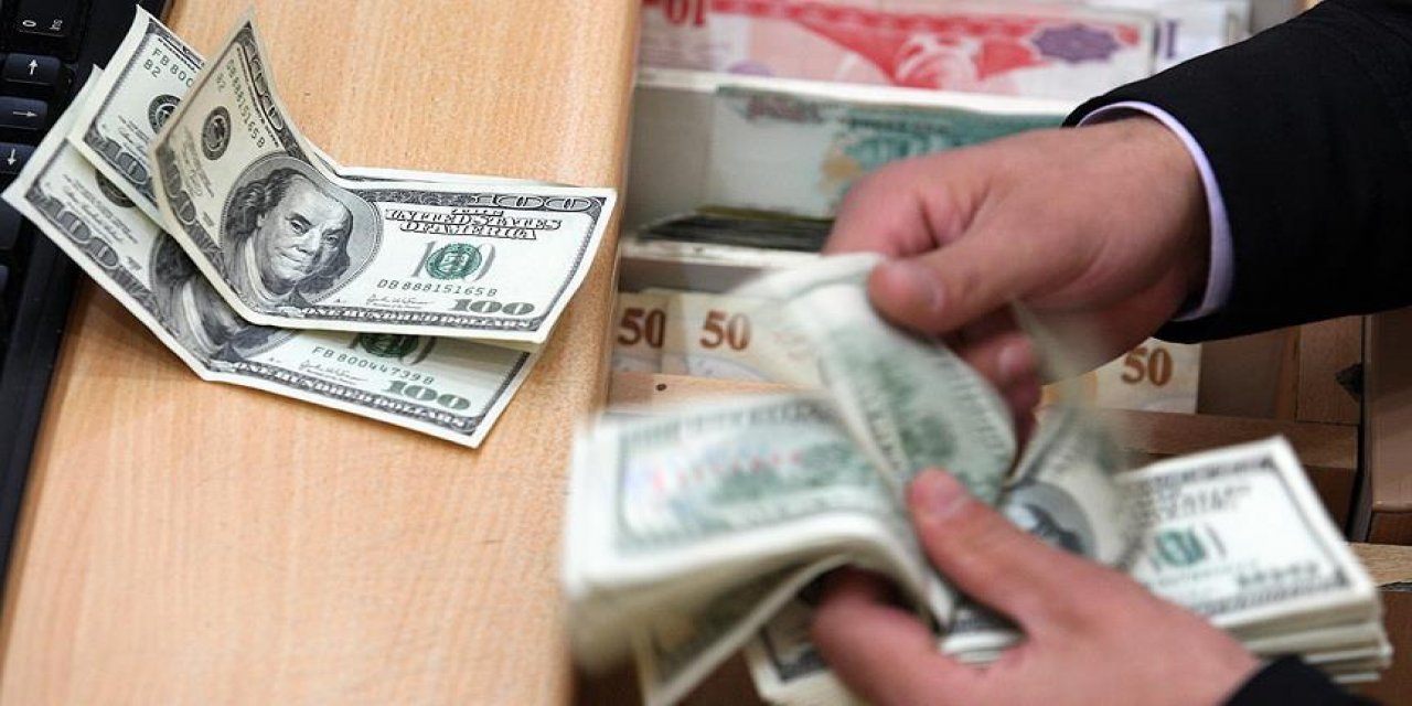 Dolar ve Euro'da hızlı düşüş! Piyasalar hareketlendi