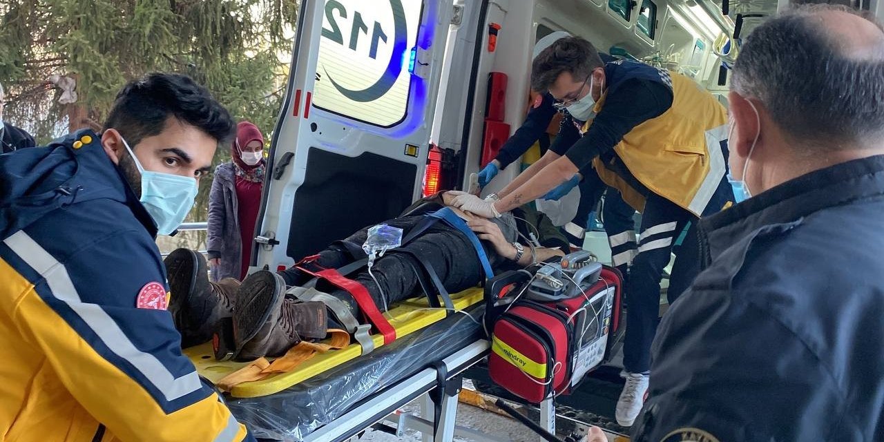 Kayseri'nin Hacılar İlçesinde Minibüs Kazası : 1 Ölü, 21 Yaralı