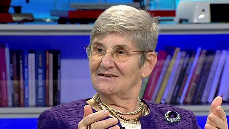 Canan Karatay Mutlu Olmak İsteyenlerin İçmeleri Gereken İçeceği Açıkladı