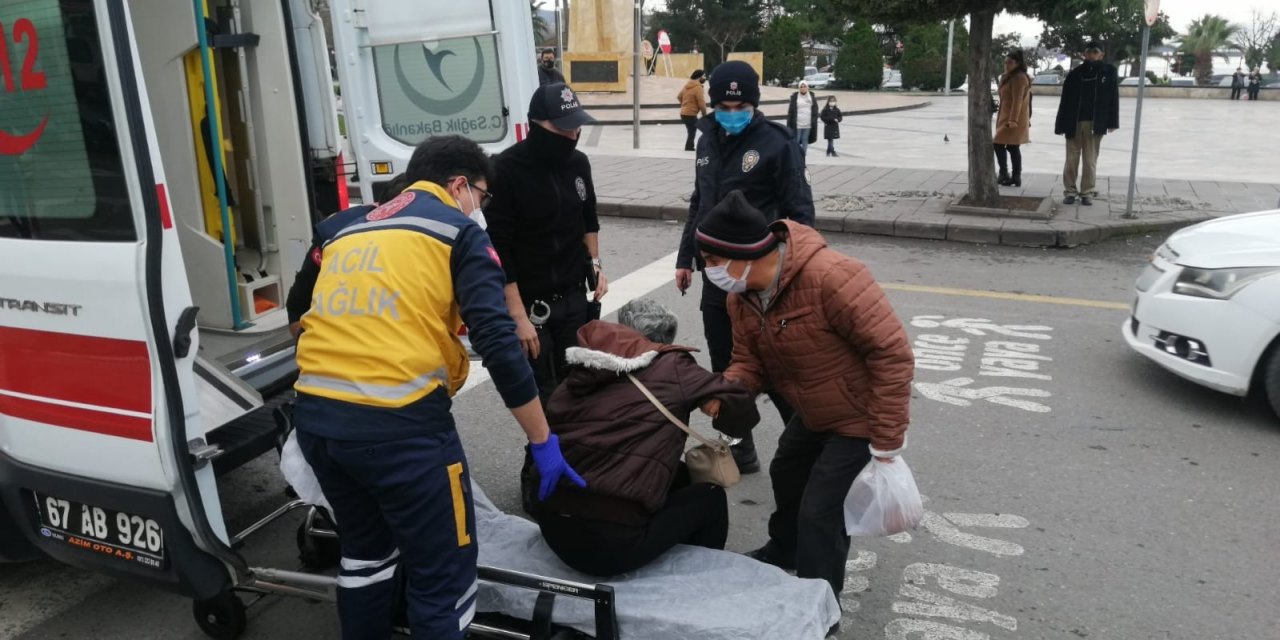 Zonguldak'ın Ereğli İlçesinde Motosiklet Yayaya Çarptı