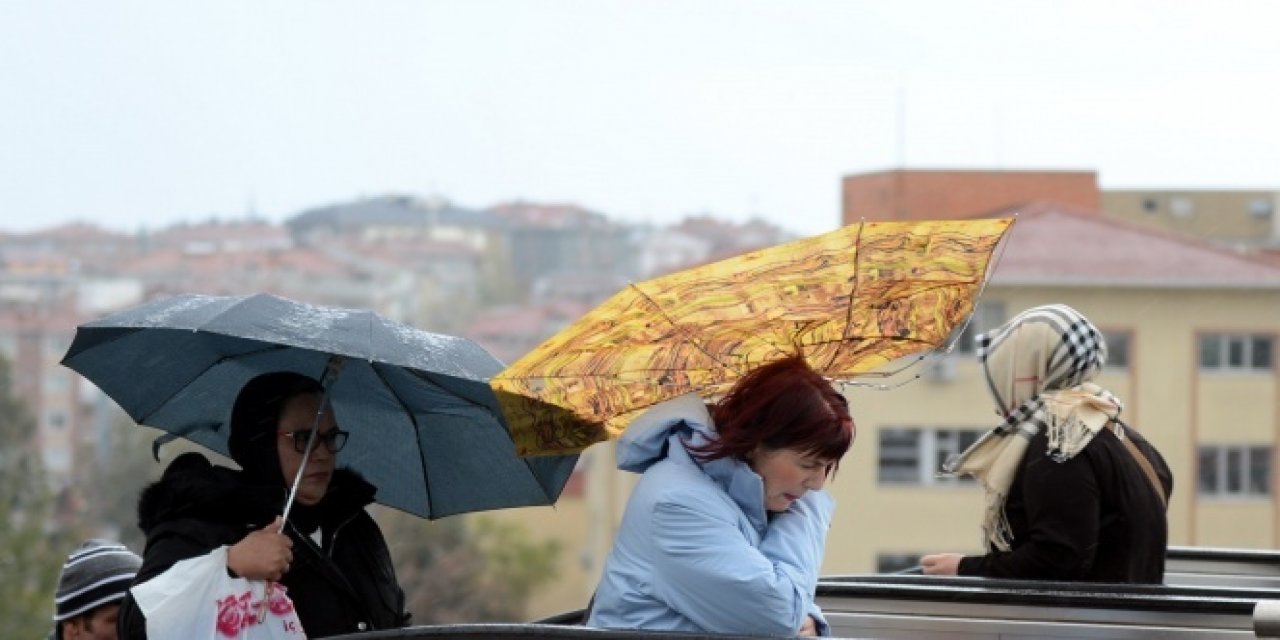 Meteoroloji Genel Müdürlüğü İstanbul’a Fırtına Uyarısı Yaptı