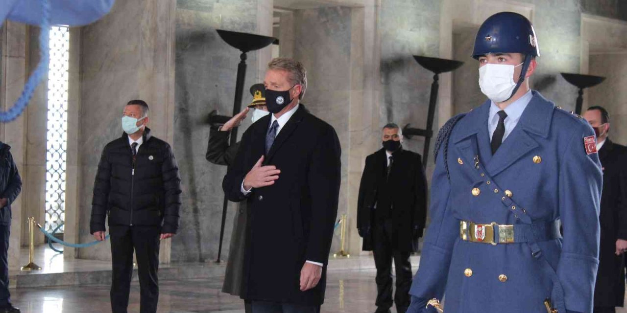 Abd’nin Yeni Büyükelçisi Jeffery Flake, Mustafa Kemal Atatürk'ün Huzuruna Çıktı