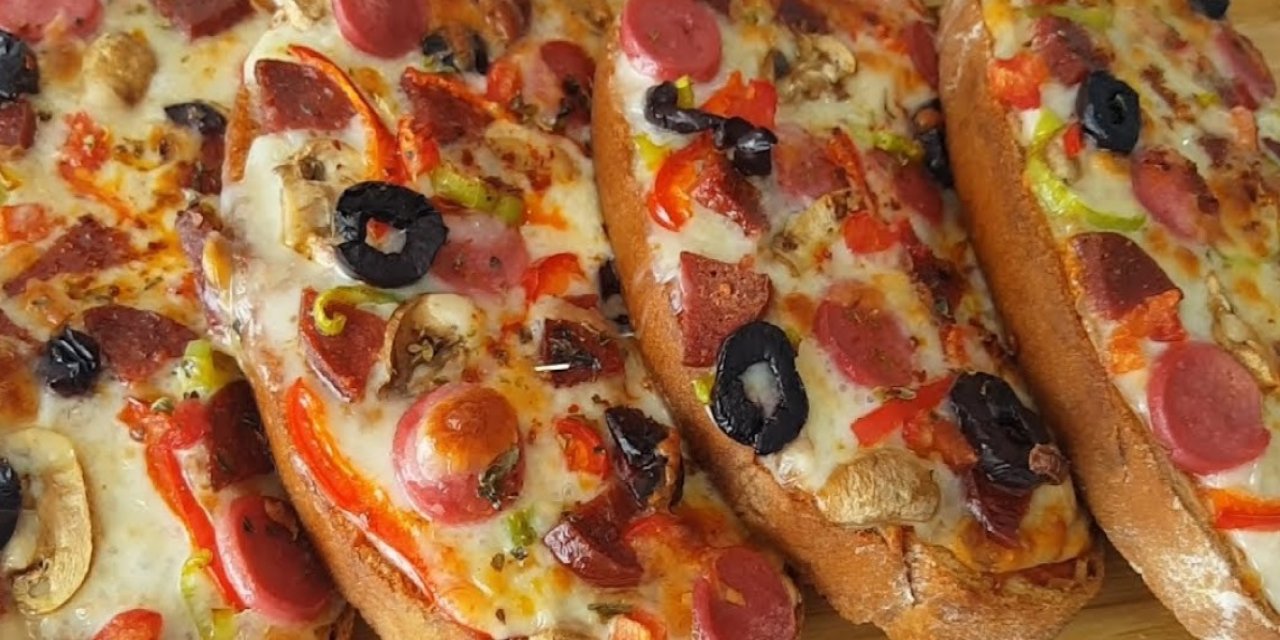 Bayat Ekmekleri Değerlendirin! Çıtır Çıtır Bayat Ekmekten Pizza Tarifi