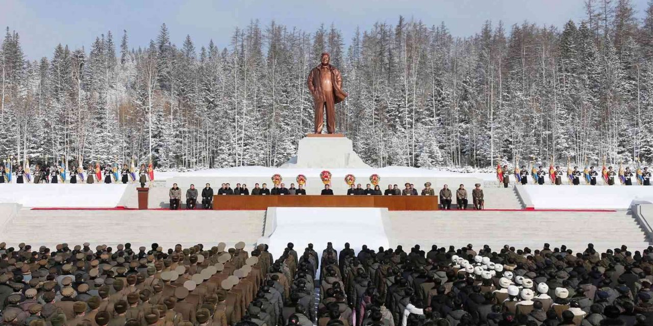 Kuzey Kore’de Eski Lider Kim Jong Il’in Doğum Gününde bir ilk