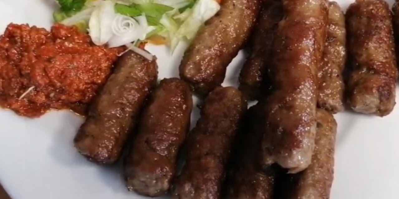 Üsküp köftesine benziyor ancak değil! Tadı ve baharatıyla farklı Tekirdağ köftesi tarifi
