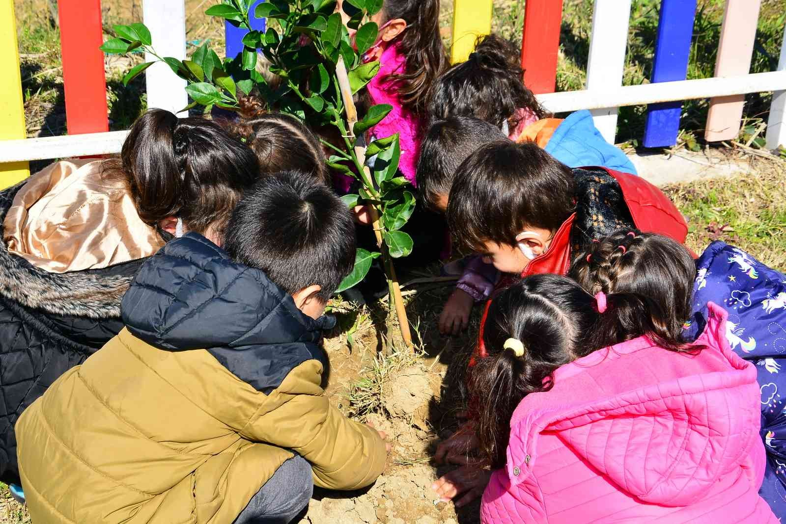 Manavgat’ta 120 Çocuk Fidan Dikerek Geleceğe Can Verdiler
