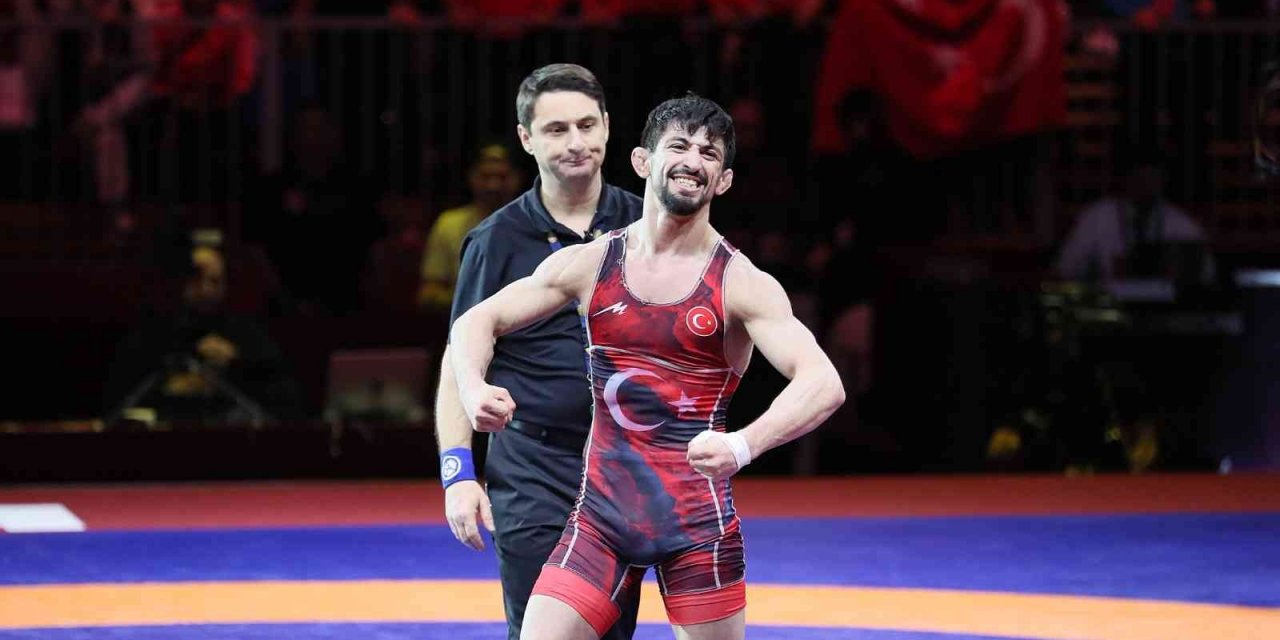 Altın madalya kazanan Milli Sporcumuz Kerem Kamal ilk mesajıyla alkışları topladı