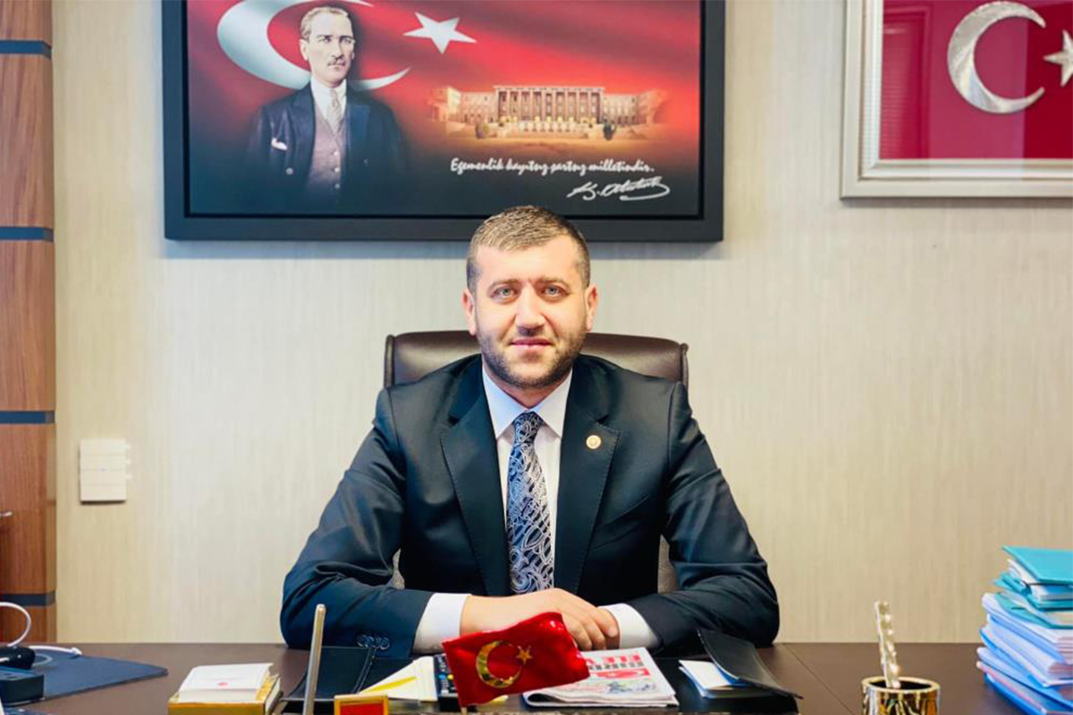 MHP'de beklenen istifa! Baki Ersoy istifasını duyurdu