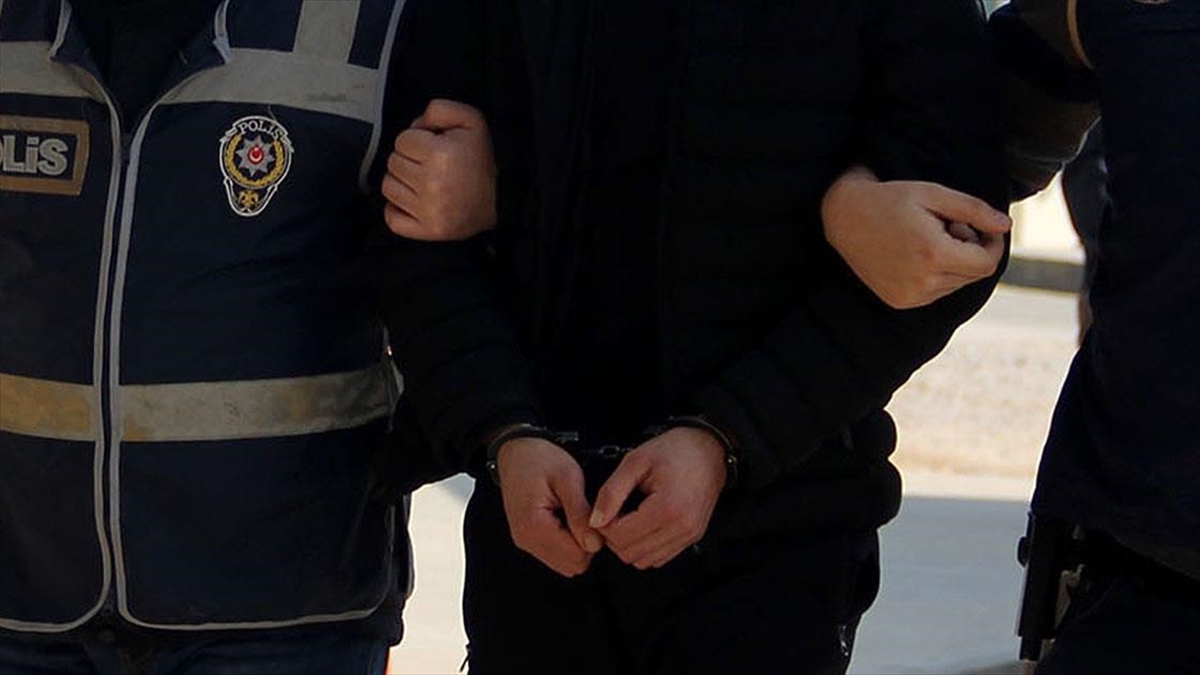 Büyük şehirlerde eylem yapmayı planlayan iki terörist yakalandı
