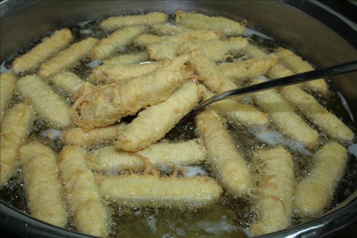 Yağ lekelerini çıkarmak sanıldığı kadar zor değil, en etkili yöntem