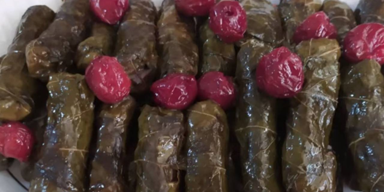 Lezzetli yaprak sarma yapanların en büyük mutfak sırrıymış hiç kimse söylememişti
