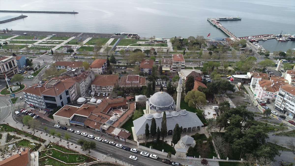 Tekirdağ'da Osmanlı Mimarisini Yansıtan Tarihi Camiler Ziyaretçi Akınına Uğruyor