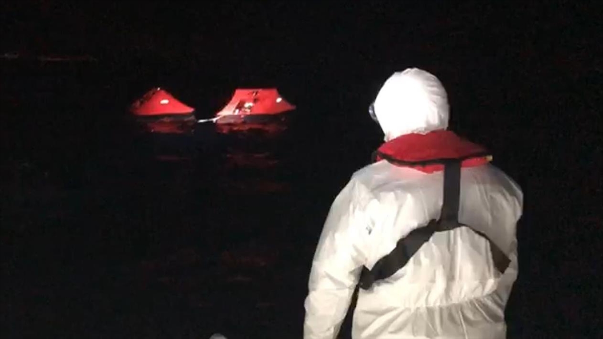 Ege Denizi'ndeki Geri İtmelerde Suçlanan Frontex'in Direktörü İstifasını sundu