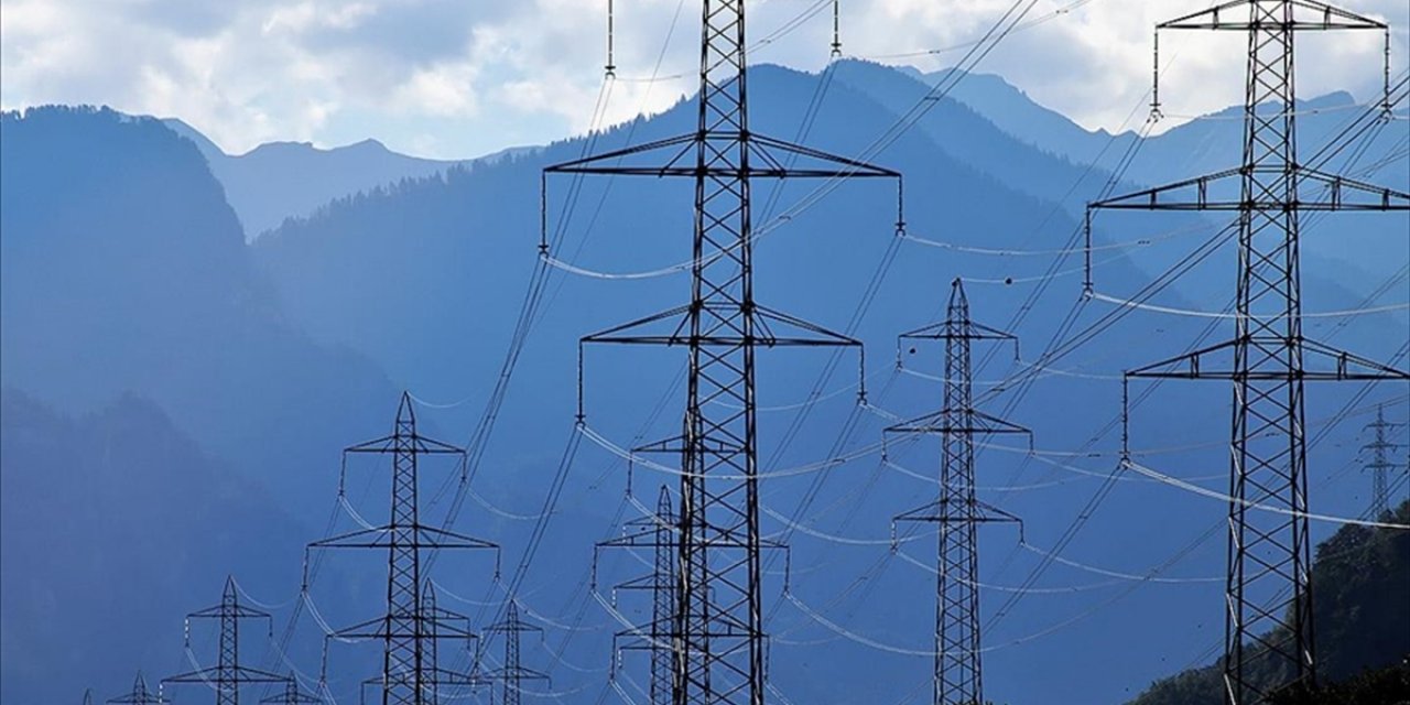 AB Ülkelerinde Elektrik ve Doğal Gaz Fiyatları Arttı, Türkiye Listenin Sonunda Yer Aldı