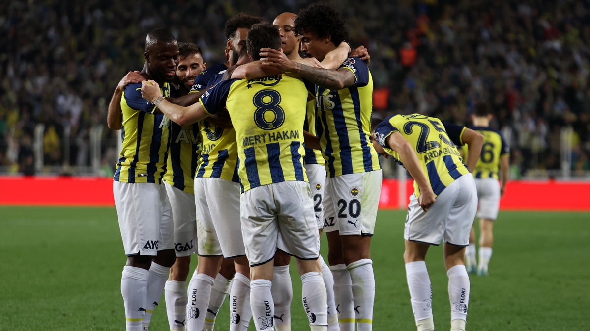 Fenerbahçe Galibiyet Serisini Sürdürdü ve Zaferle Çıktı