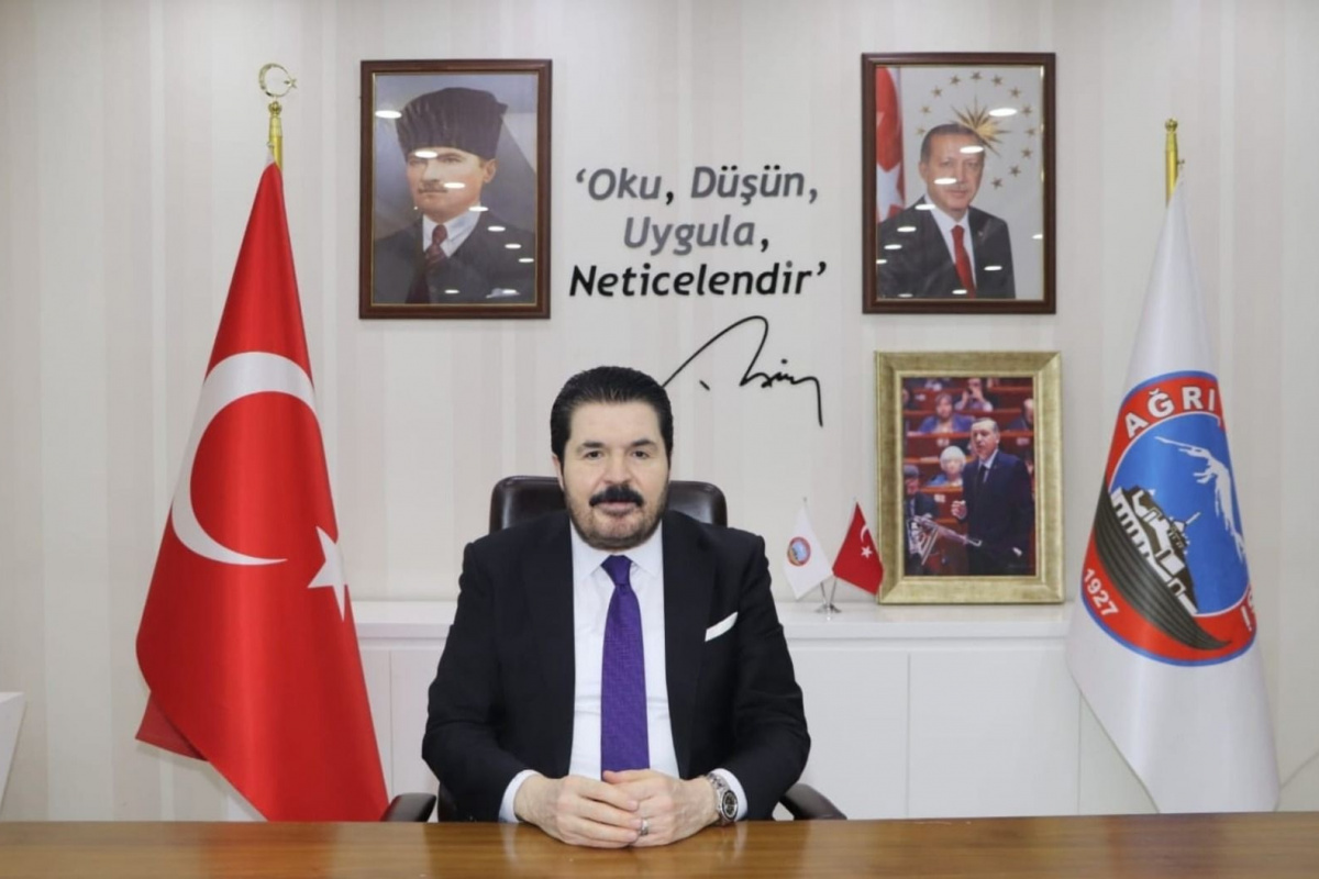 Deniz Baykal'ın istifasına yol açan kaset kumpasıyla ilgili Savcı Sayan olayın perde arkasını anlattı