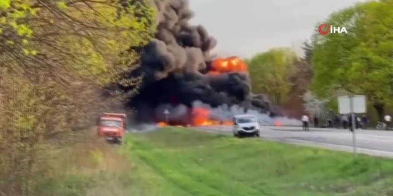 Ukrayna’da Meydana Gelen Katliam Gibi Trafik Kazasında 16 Kişi Hayatını Kaybetti, 6 Kişi Yaralı